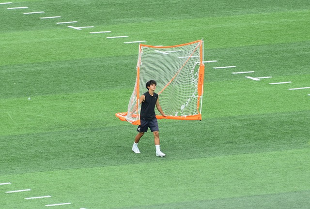 包括教练